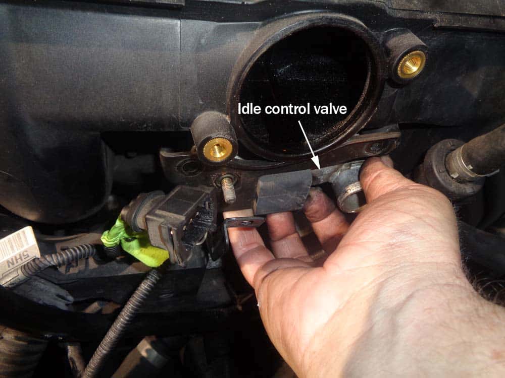 See U3502 repair manual